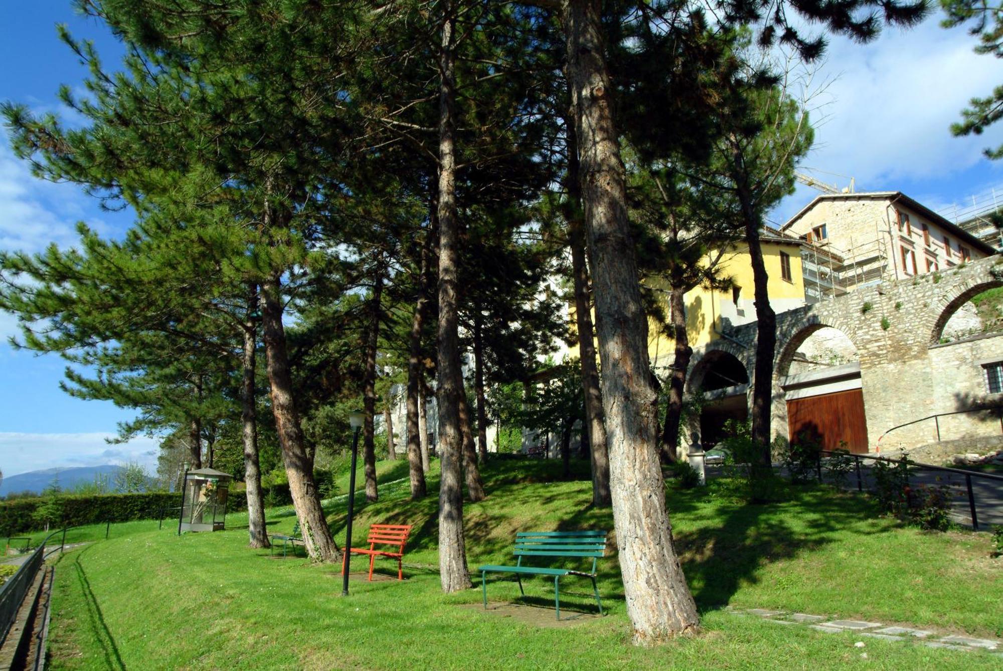 Casa Religiosa Di Ospitalita Nazareno Hotel Spoleto Exterior foto